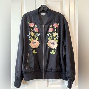4X Black Bomber jacket /floral embroidery🌸